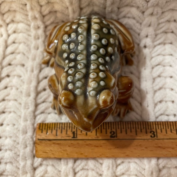 1960s Vintage Porcelain Toad Figurine Gold Eyes from Japan - Picture 9 of 9